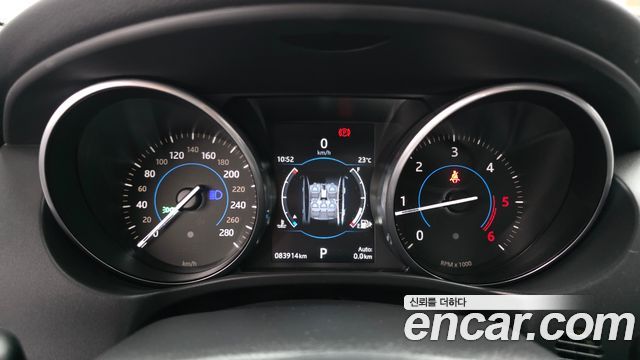 Jaguar XE 2017 — photo 8