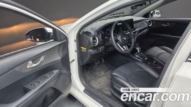 Kia K3 2019 — photo 10