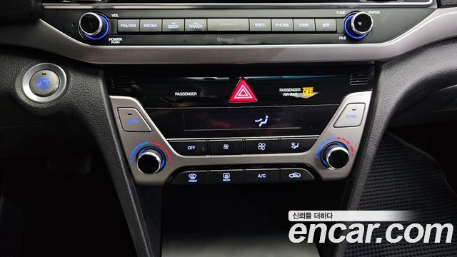 Hyundai AVANTE 2016 — photo 16
