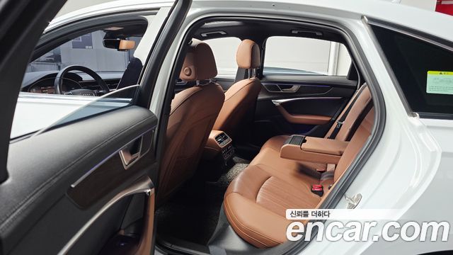 Audi A6 2020 — photo 17