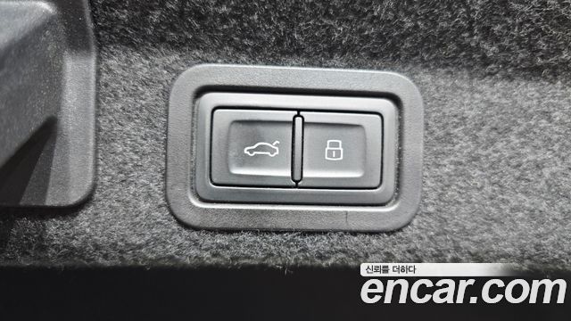 Audi A6 2020 — photo 24