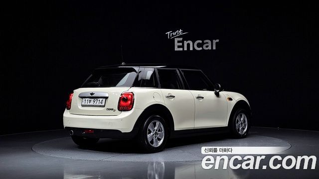 Mini Cooper 2015 — photo 2