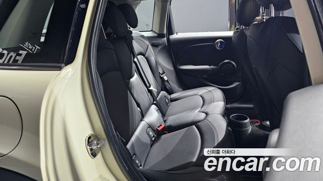 Mini Cooper 2015 — photo 12