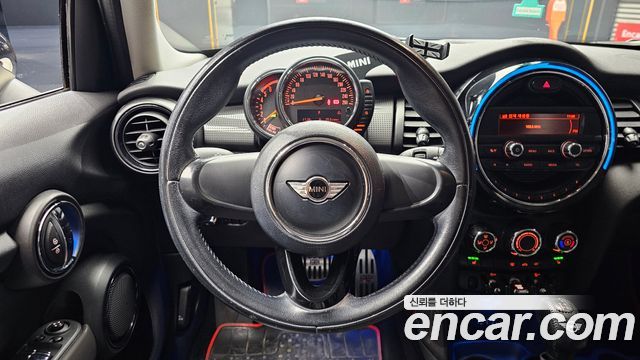 Mini Cooper 2015 — photo 13