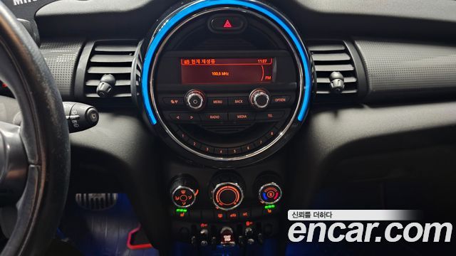 Mini Cooper 2015 — photo 14