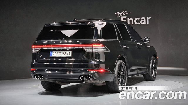 Lincoln Aviator 2023 — photo 2