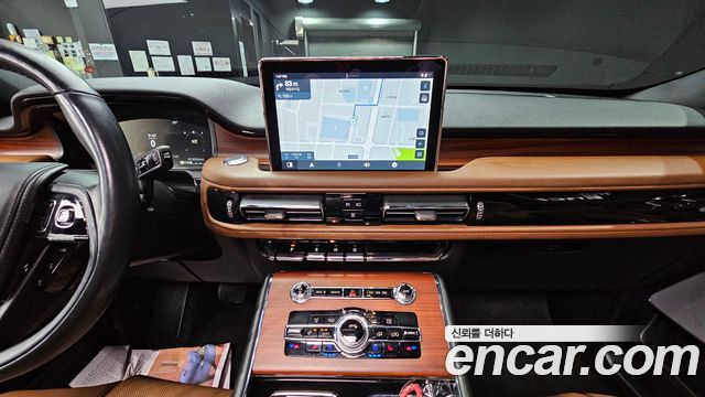 Lincoln Aviator 2023 — photo 13