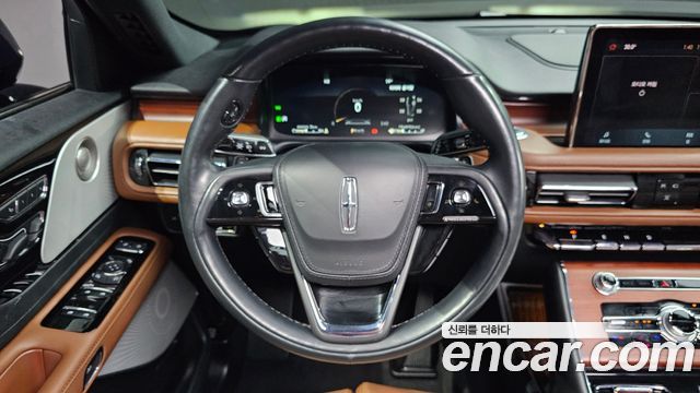 Lincoln Aviator 2023 — photo 15