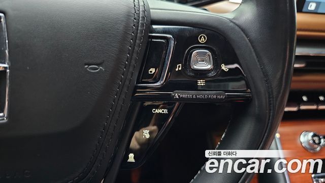 Lincoln Aviator 2023 — photo 16