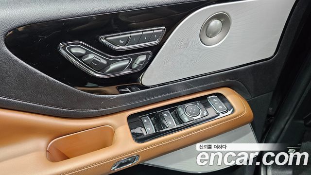Lincoln Aviator 2023 — photo 20