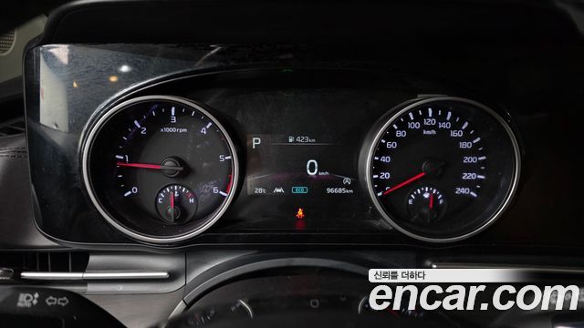 Kia Canival 2021 — photo 11