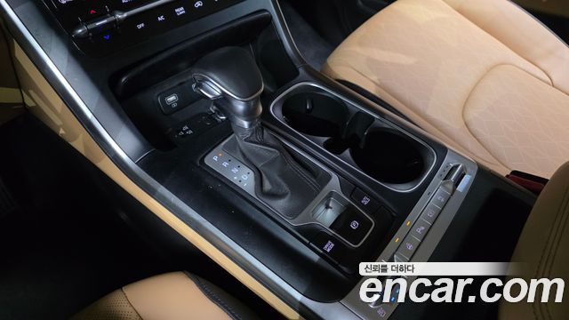 Kia Canival 2021 — photo 12