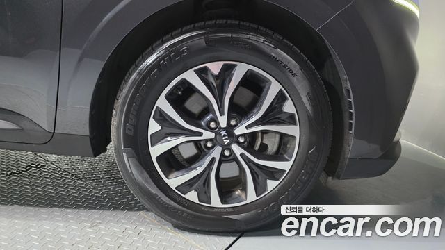 Kia Canival 2021 — photo 7