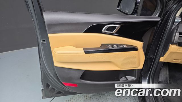 Kia Canival 2021 — photo 15