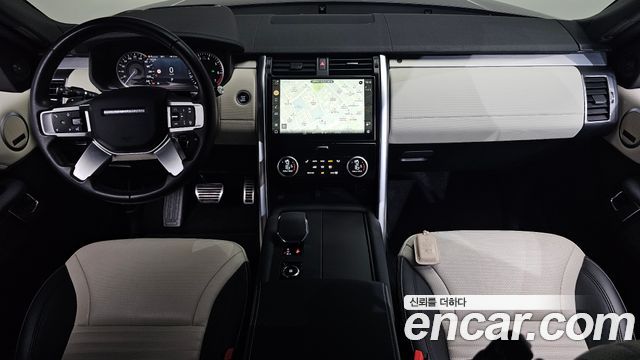 Land Rover Discovery 2023 — photo 10