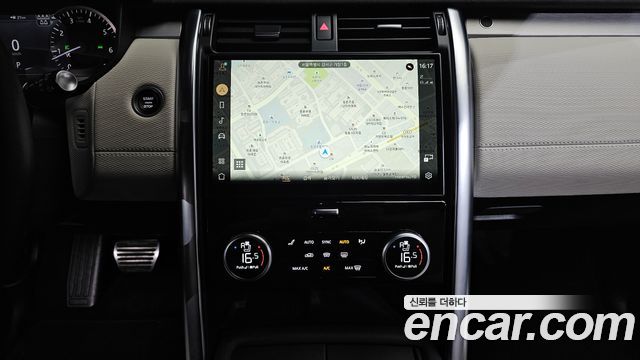 Land Rover Discovery 2023 — photo 19