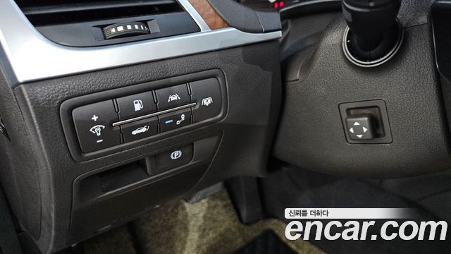 Hyundai Genesis 2014 — photo 28