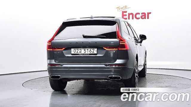 Volvo XC60 2018 — photo 4
