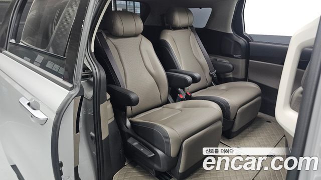Kia Canival 2025 — photo 12