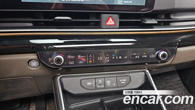 Kia Canival 2025 — photo 17