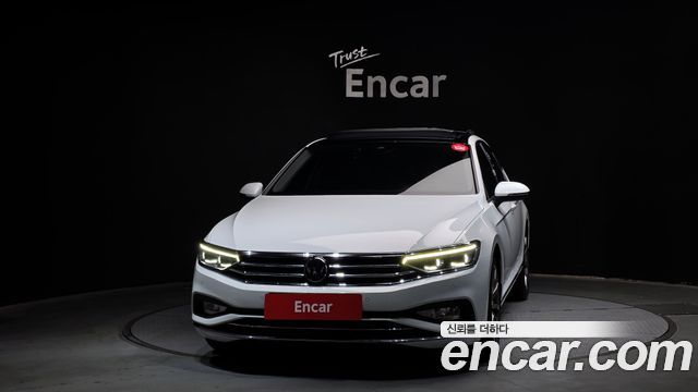 Volkswagen Passat 2021 — photo 3