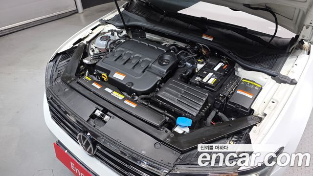 Volkswagen Passat 2021 — photo 6