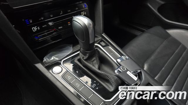 Volkswagen Passat 2021 — photo 12