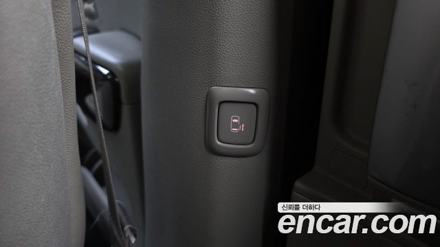 Kia Canival 2016 — photo 22