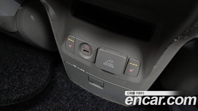 Kia Canival 2016 — photo 24