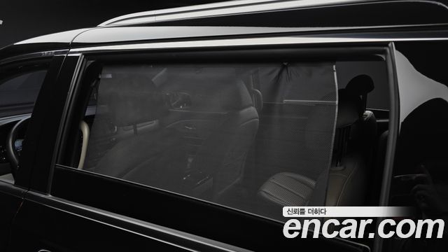Kia Canival 2016 — photo 28