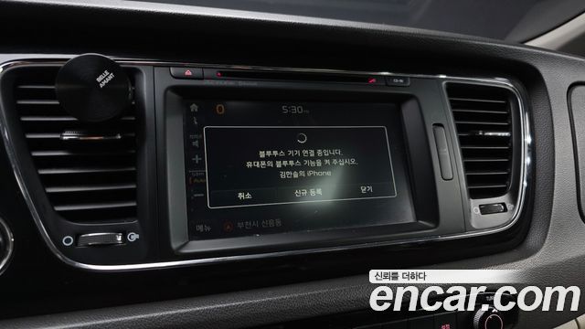 Kia Canival 2016 — photo 30