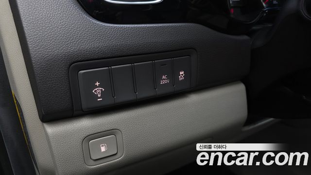 Kia Canival 2016 — photo 31
