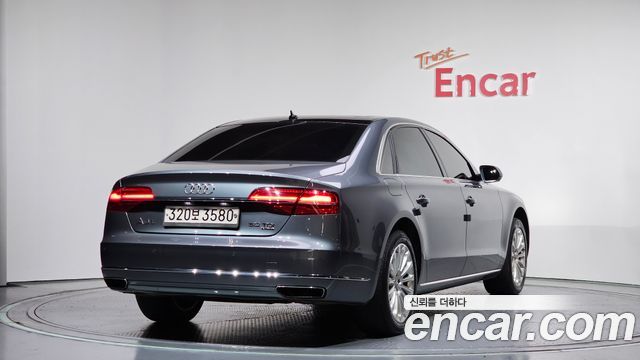 Audi A8 2015 — photo 2