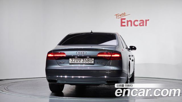 Audi A8 2015 — photo 4
