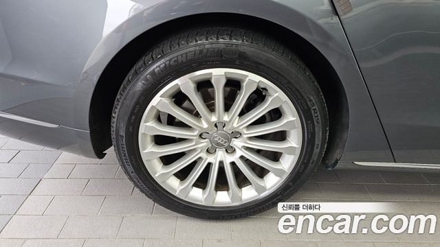 Audi A8 2015 — photo 5