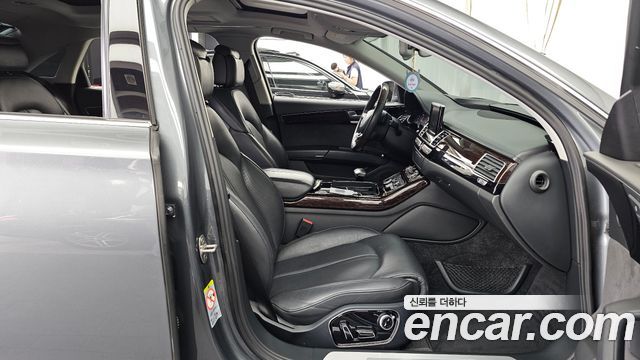 Audi A8 2015 — photo 11