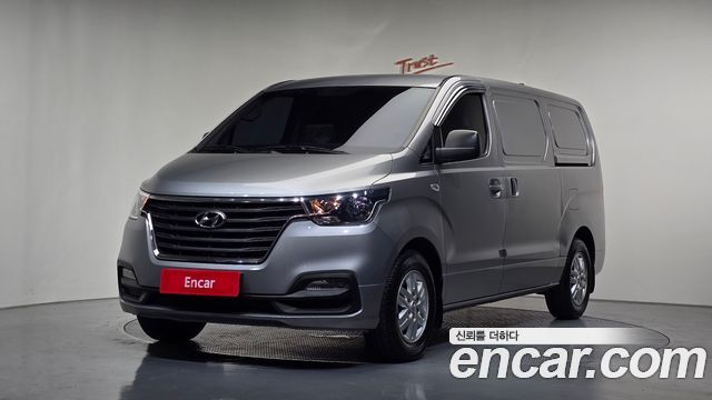 Hyundai Starex 2019 — photo 1