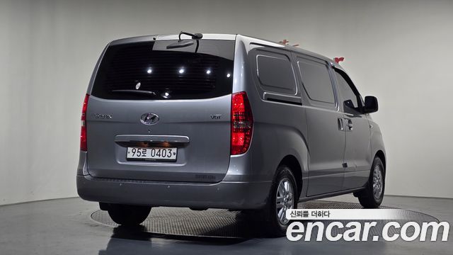 Hyundai Starex 2019 — photo 2