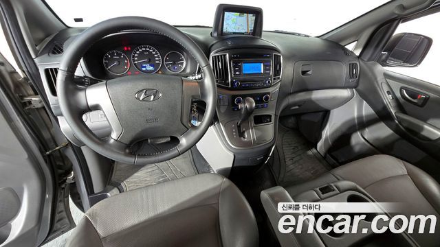 Hyundai Starex 2019 — photo 7