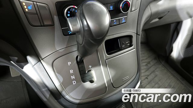 Hyundai Starex 2019 — photo 9
