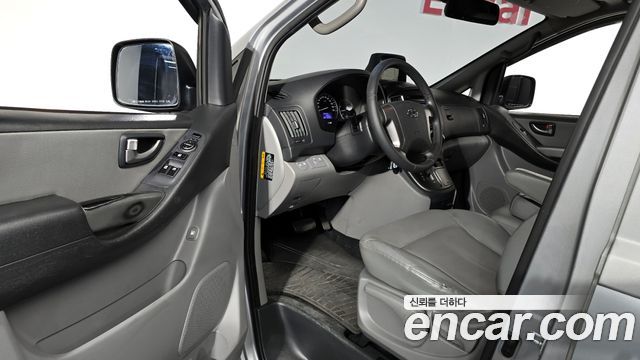 Hyundai Starex 2019 — photo 10