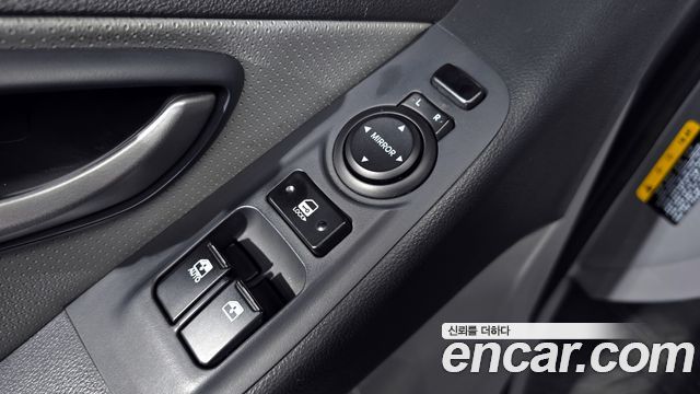 Hyundai Starex 2019 — photo 19