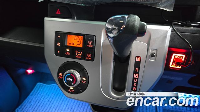 Daihatsu WAKE 2014 — photo 9