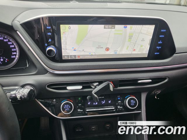 Hyundai Sonata 2020 — photo 11