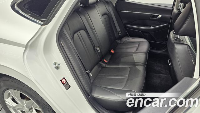 Hyundai Sonata 2020 — photo 17