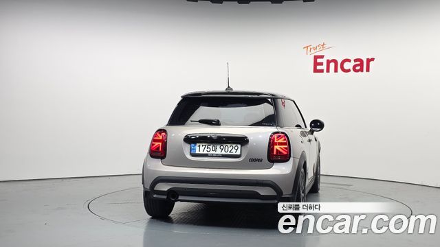 Mini Cooper 2022 — photo 4