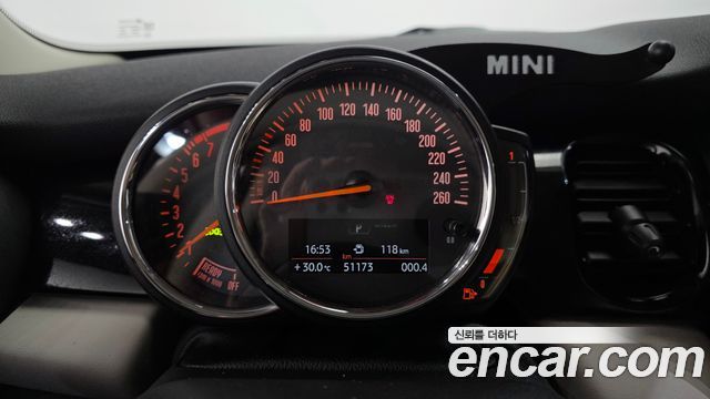 Mini Cooper 2022 — photo 11
