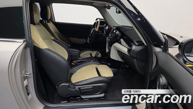 Mini Cooper 2022 — photo 17