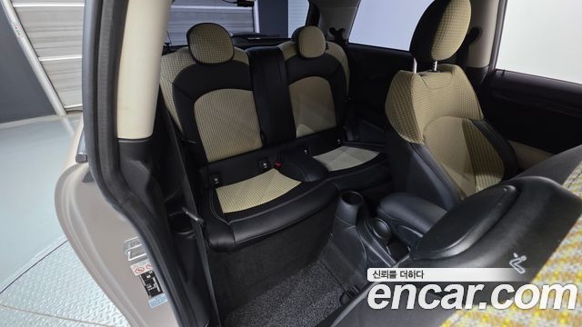 Mini Cooper 2022 — photo 18