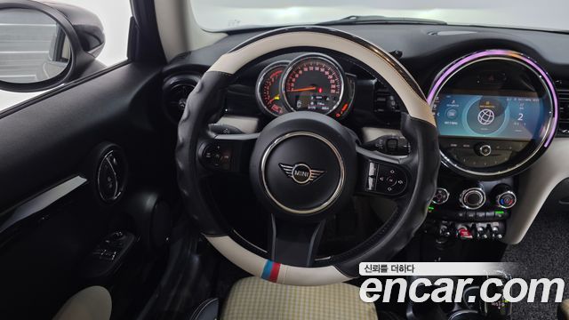Mini Cooper 2022 — photo 19